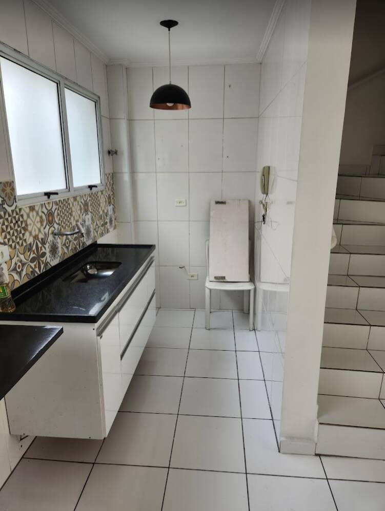 Casa à venda com 3 quartos, 90m² - Foto 4