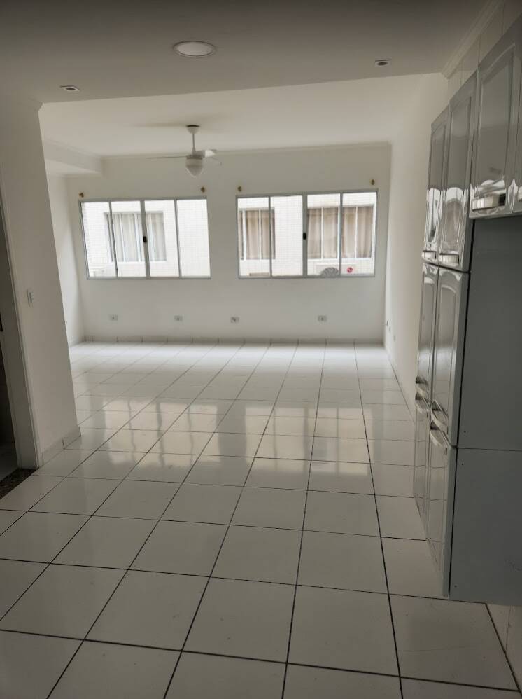 Casa à venda com 3 quartos, 90m² - Foto 2