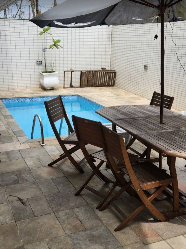Casa à venda com 3 quartos, 90m² - Foto 1