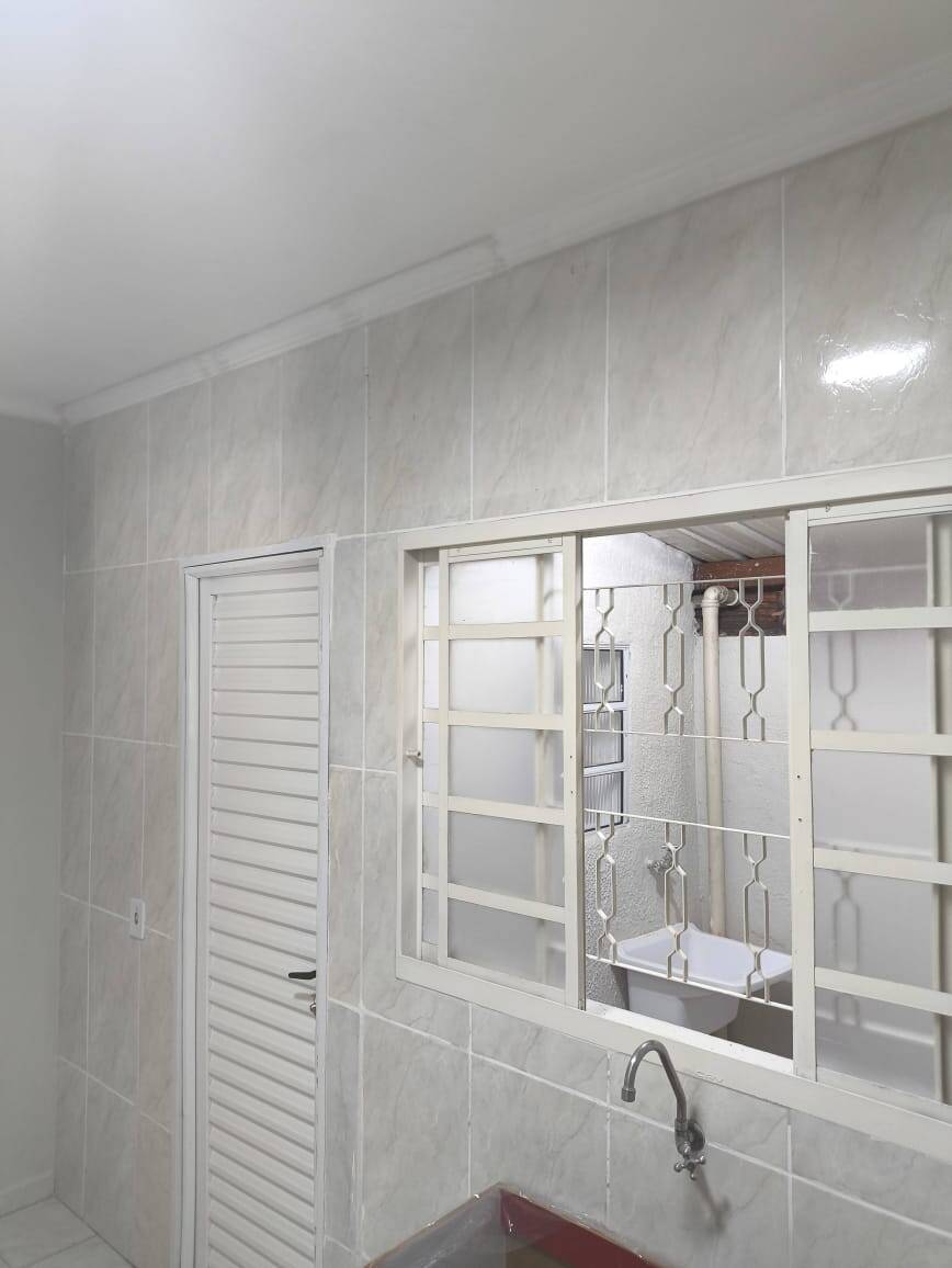 Casa à venda com 2 quartos, 85m² - Foto 3