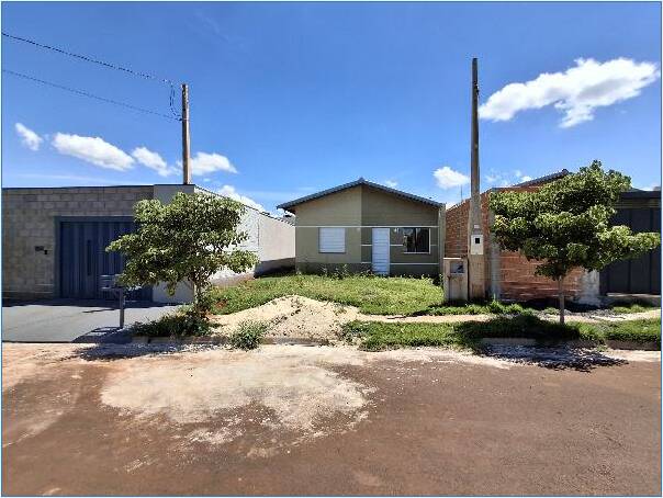 Casa à venda com 2 quartos, 50m² - Foto 2