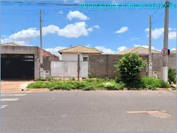 Casa à venda com 2 quartos, 45m² - Foto 2