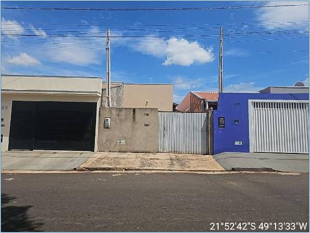 Casa à venda com 2 quartos, 52m² - Foto 1