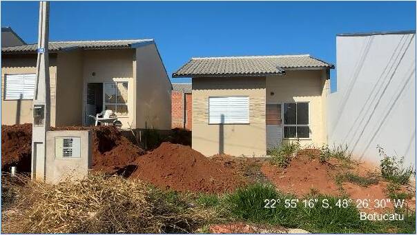 Casa à venda com 2 quartos, 44m² - Foto 1