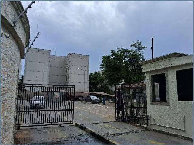 #10682 - Apartamento para Venda em Guarulhos - SP - 1