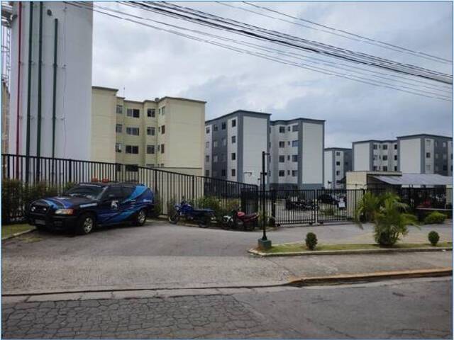 Venda em Jardim Petrópolis - Cotia